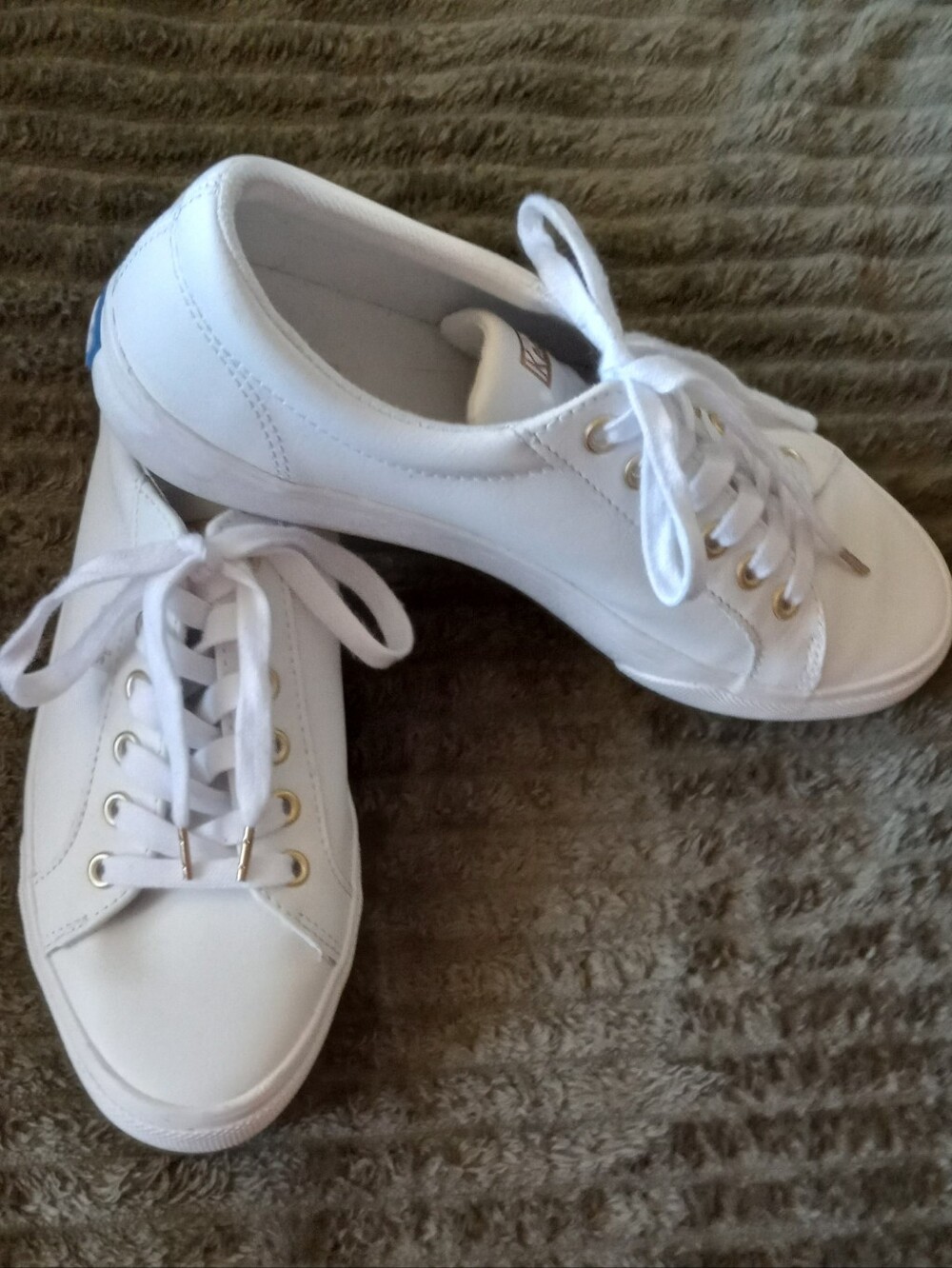 Keds White Leather Sneakers with Gold Eyelets 8M